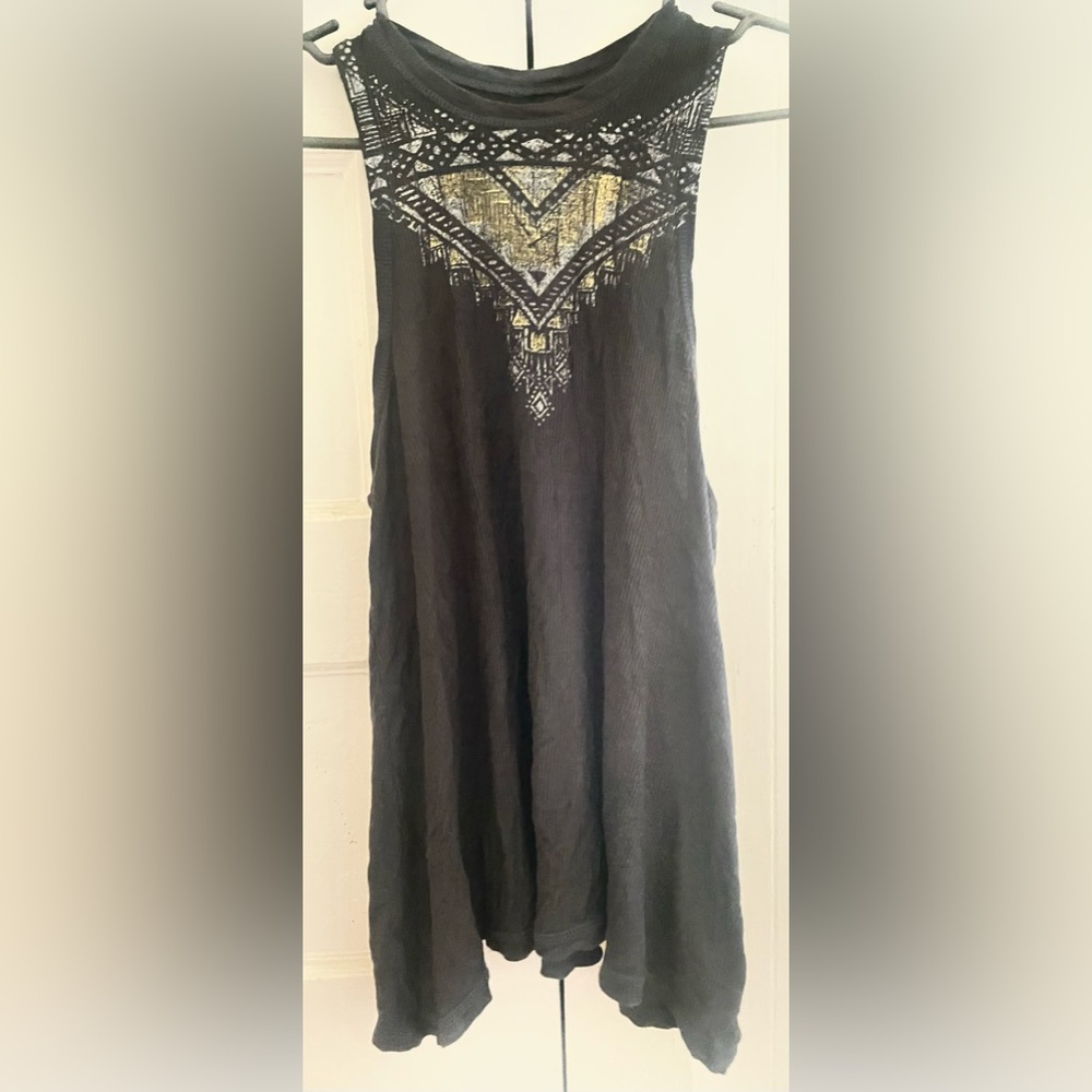 Junior’s Billabong Tank
